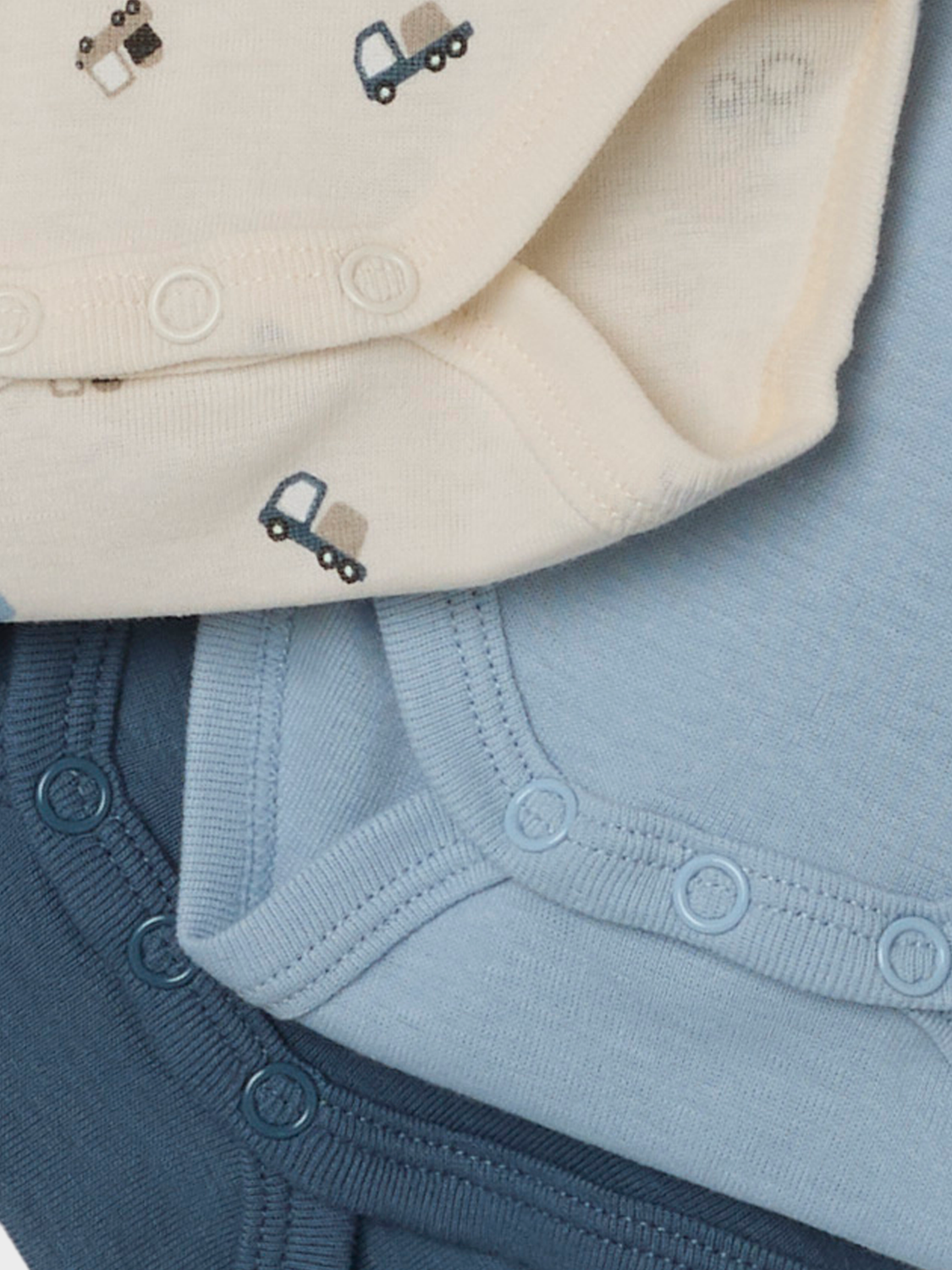 model_shot-front_full